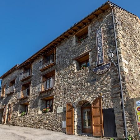 Aparthotel Les Corts Llivia Ngoại thất bức ảnh