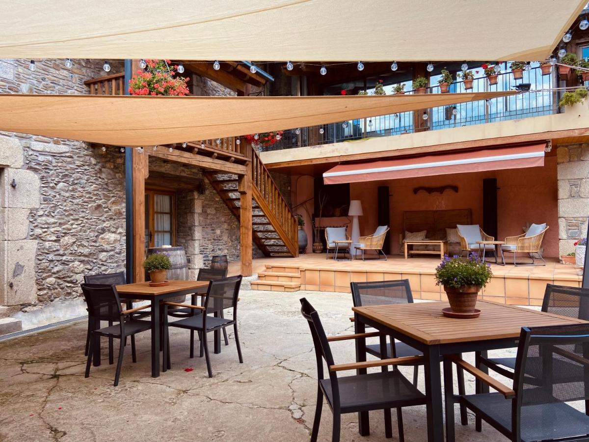 Aparthotel Les Corts Llivia Ngoại thất bức ảnh
