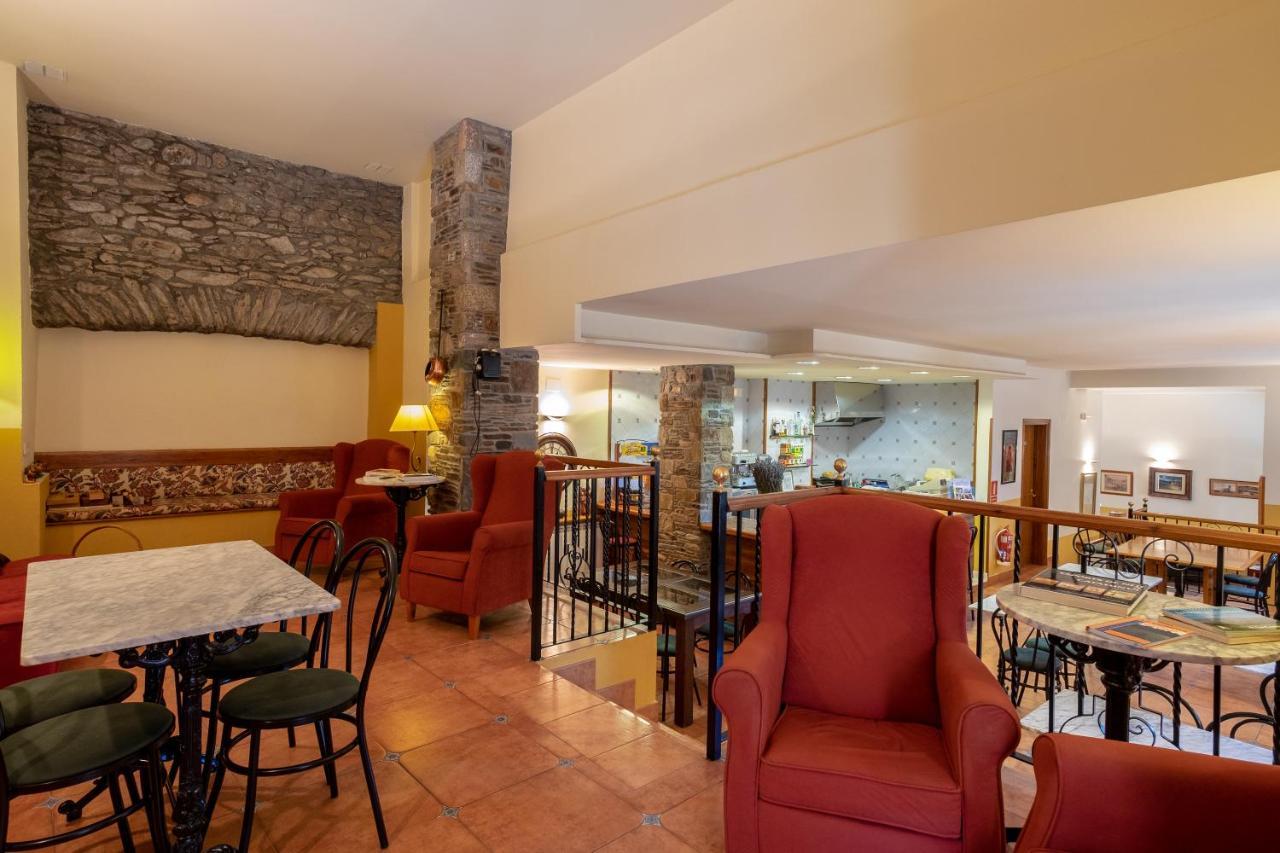 Aparthotel Les Corts Llivia Ngoại thất bức ảnh
